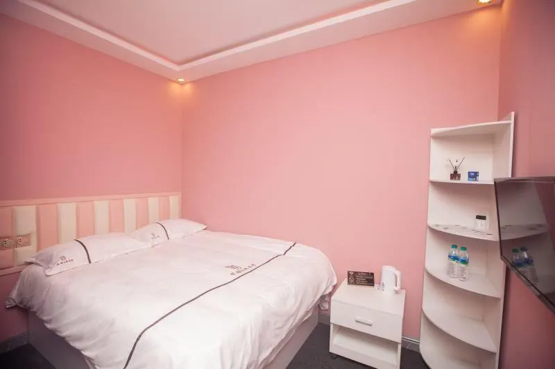 Bo Nuo Theme Hotel - Image 1