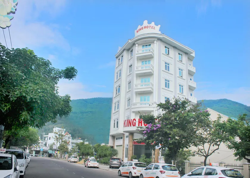 King Hotel - Image 1