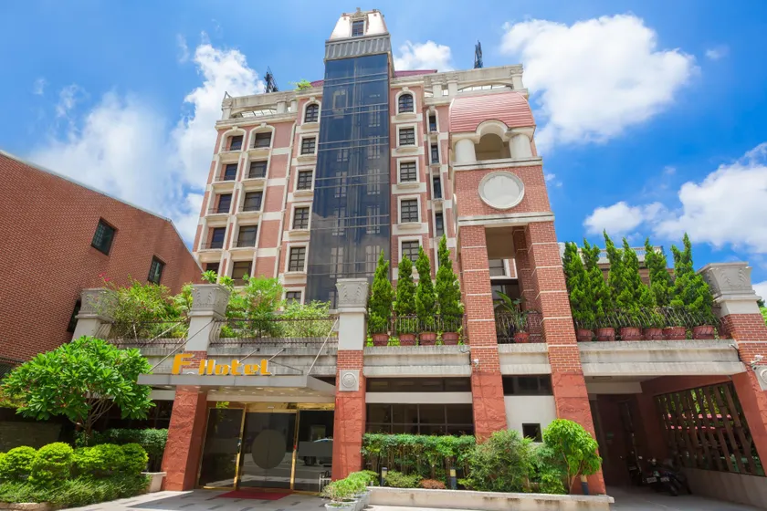 F Hotel - Sanyi - pet-friendly - Image 1