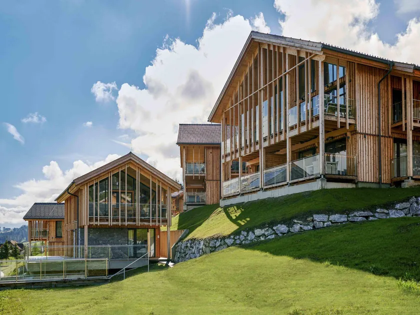 Attractive chalet on the slopes - Image 1