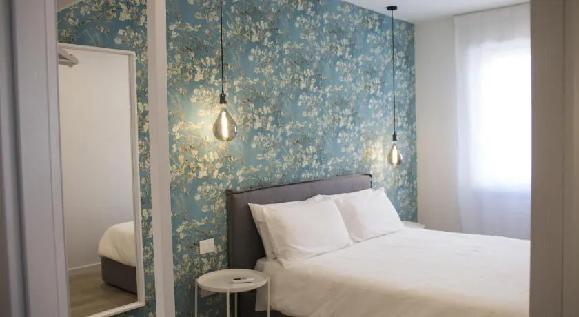 Bloom Apartments - Image 1