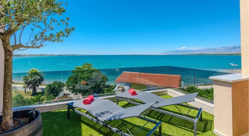2 Bedroom Nice Apartment In Nin - Image 1