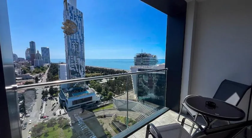 Three-room apartments by the seacoast, Porta Batumi Tower - Image 1