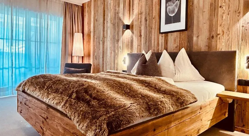 Sonn-Alm Chalet-Apartments - Image 1