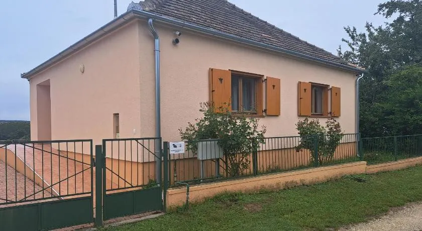 Szőlőskert Vendégház - Image 1