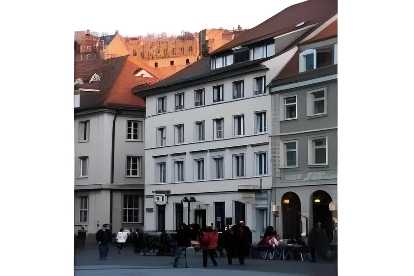 Hotel Goldener Falke - Image 1