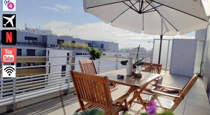 Parc EXPO prte d'orléans ORLY CDG Terrasse parking - Image 1