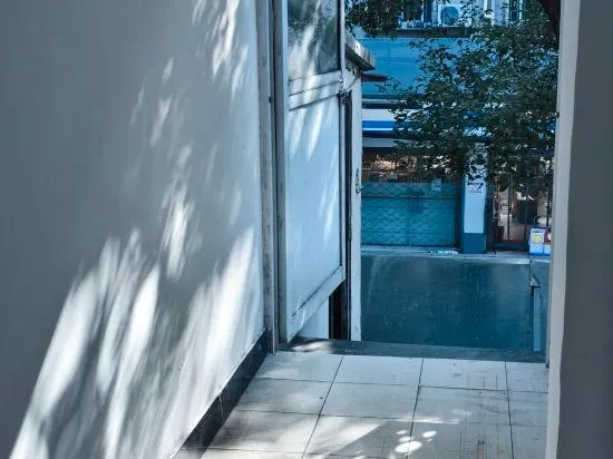 Fenyou Hostel - Image 1