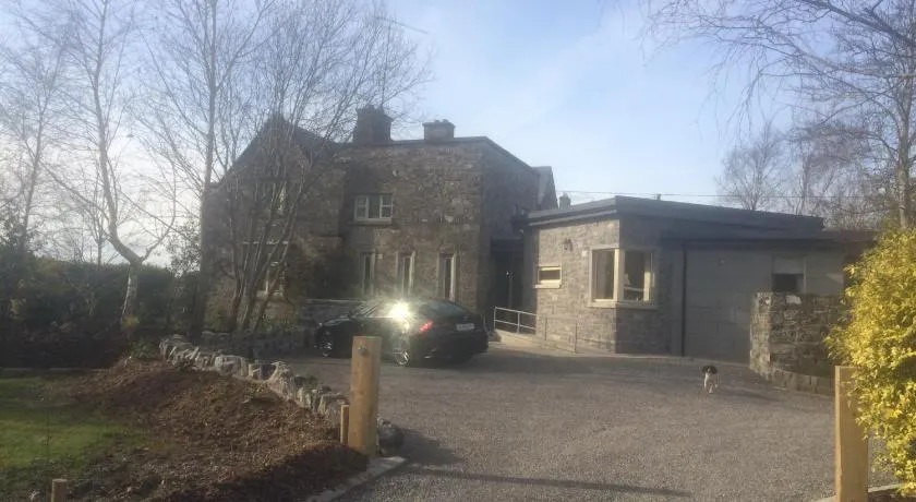 Stone Lodge B&B - Image 1