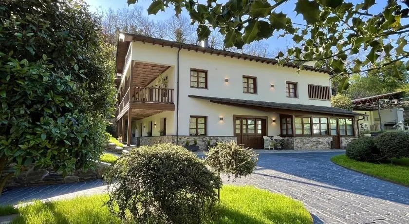 Fuentes del Narcea apartamentos rurales - Image 1