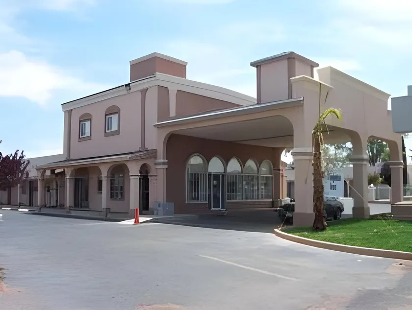 Knights Inn Van Horn - Image 1