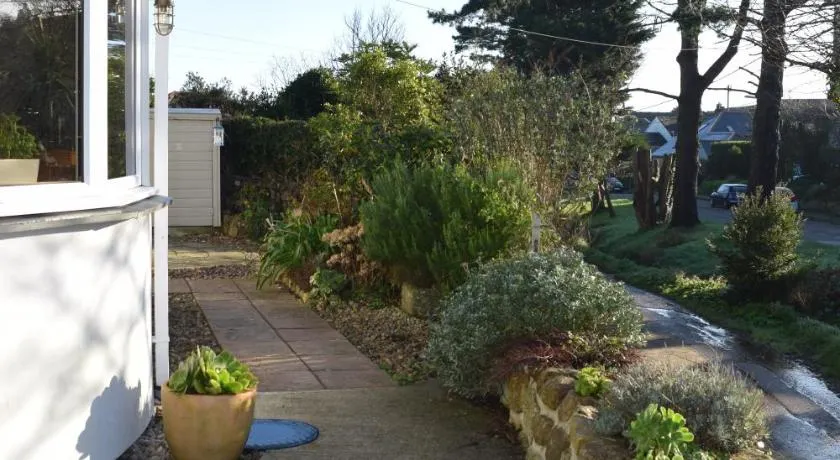 6 Trungle Terrace - Image 1