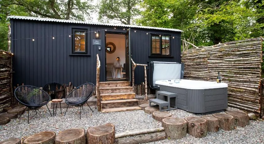 The Mar Huts - The Conic Hut - Image 1