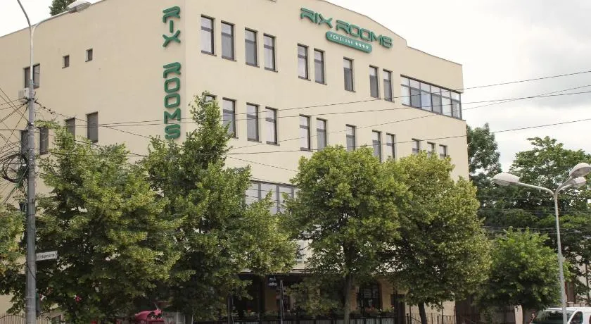 Pensiunea Rix Rooms - Image 1