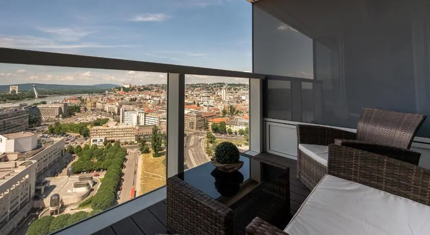 Panorama - Sunset and castle view, 22nd floor, garage, AC - Image 1