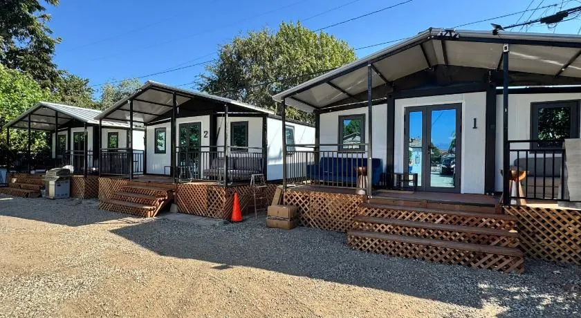 Cool Modern Container House - Image 1