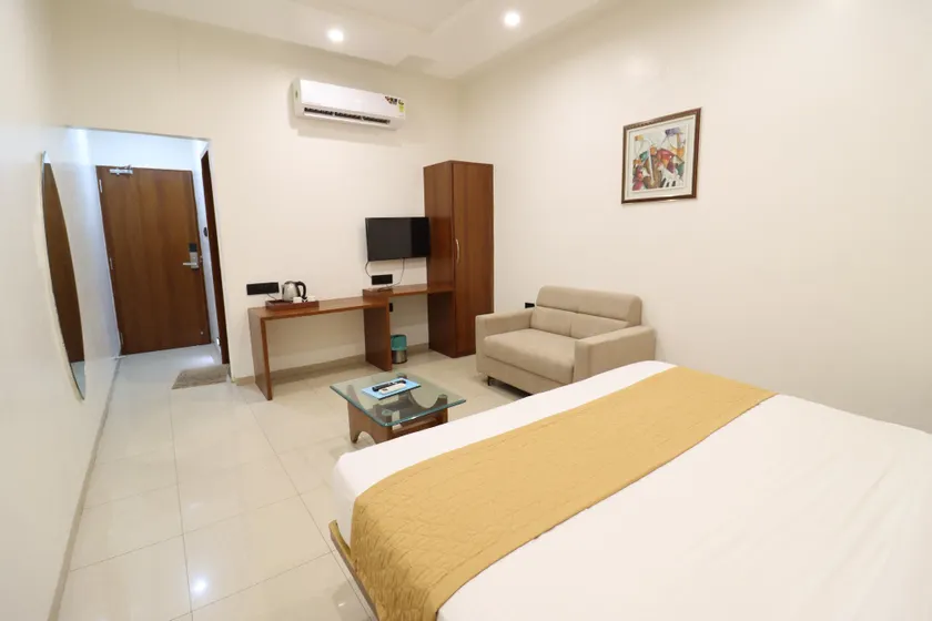 HOTEL K ROSE - Image 1