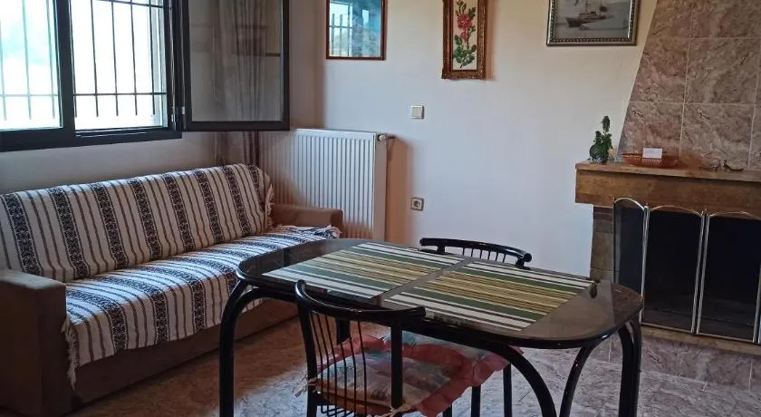 Holiday House Rizomylos - Image 1