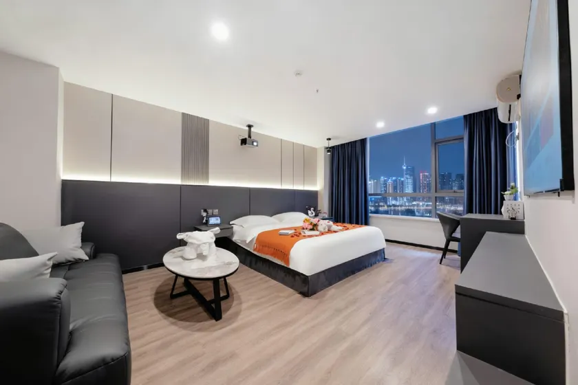 Hele Smart Audio-Visual Hotel (Huidong OCT Rainbow Store) - Image 1