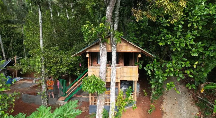 Fab - Bamboo Hut with Open Shower - Image 1