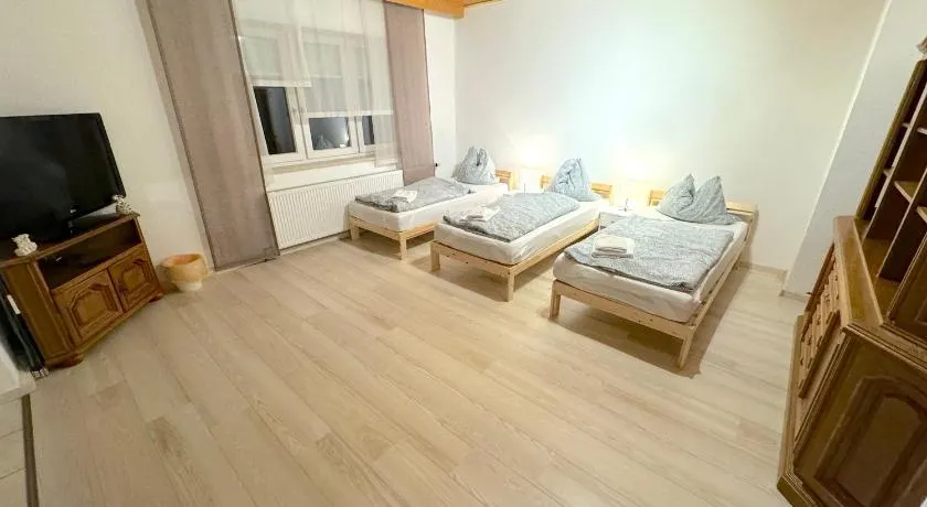 II Apartment Dingolfing Ferienwohnung Kronwieden II - Image 1