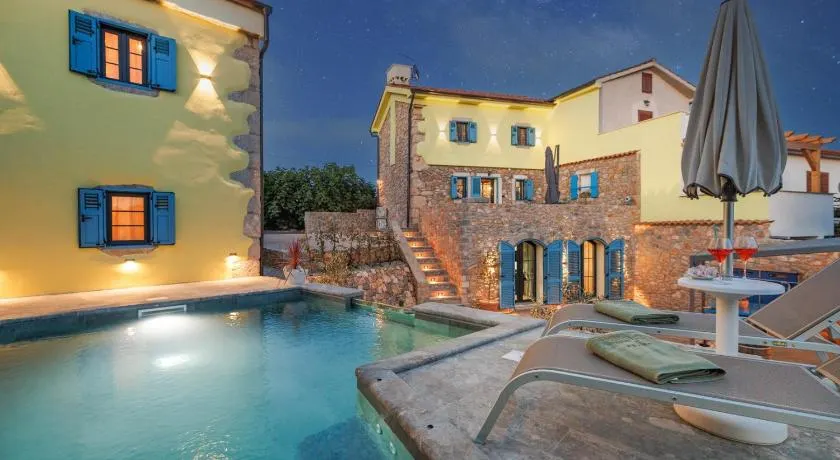 Villa Melary with Pool and Jacuzzi - Image 1