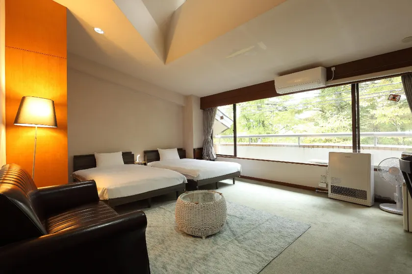 Fuji International Kaikan Hotel - Image 1