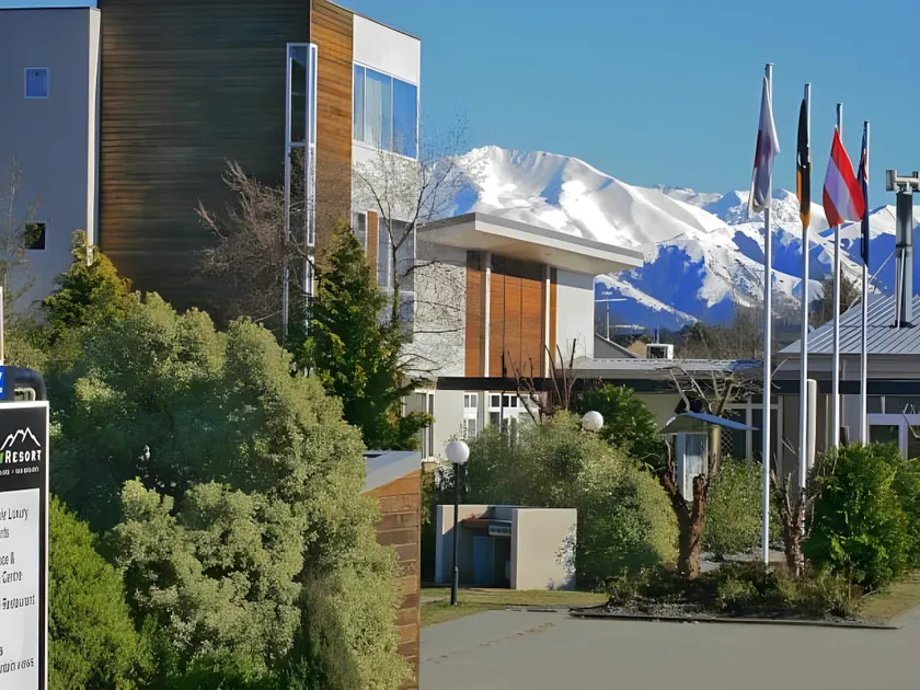 Brinkley Resort - Image 1