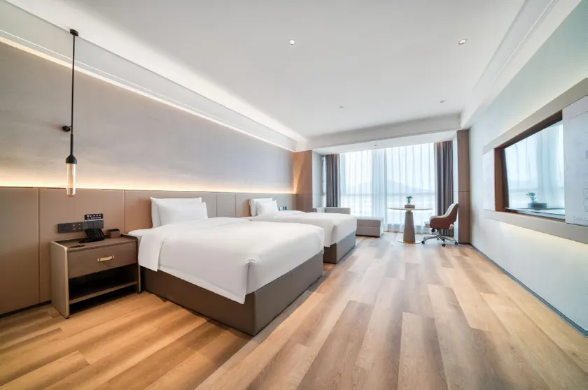 Blue Valley Hotel (Huzhou City Branch) - Image 1