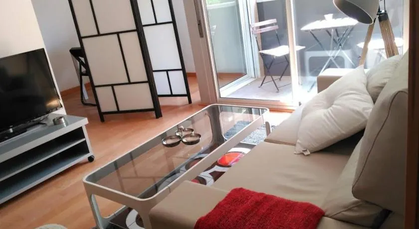 2 BEDROOMS and 2 BATHROOMS FOR 5 PAX, SWIMMING POOL, FREE PARKING and NEAR THE BEACH! - Image 1
