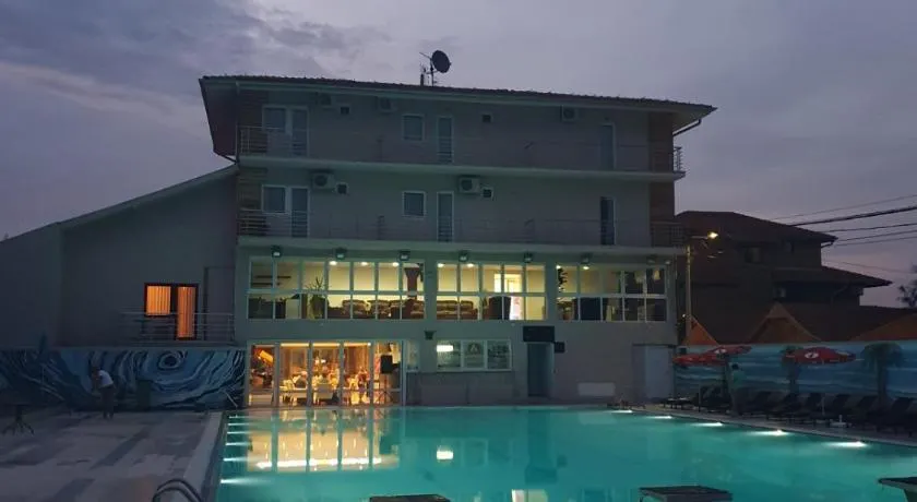 Hotel Alfa - Image 1