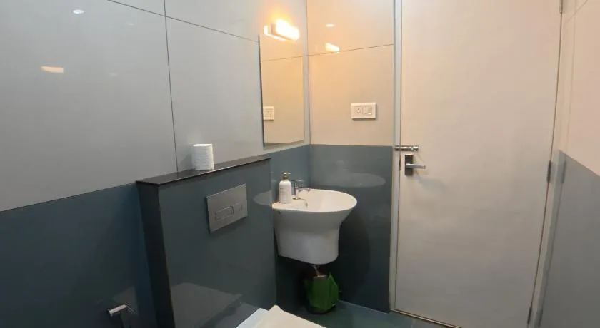 Preemi Pool Resort - Image 1