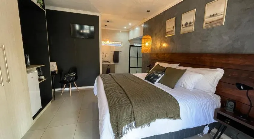 At The Dragonfly - Image 1