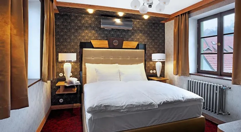 Authentic Apartment hotel - Image 1