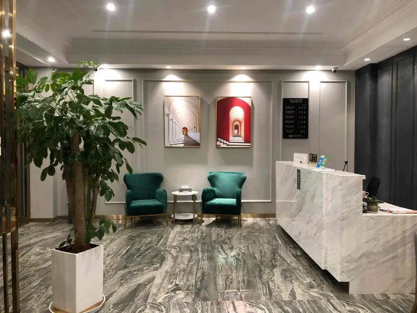 Blue Ocean Luxury Hotel (Qujing Energy School Branch) - Image 1