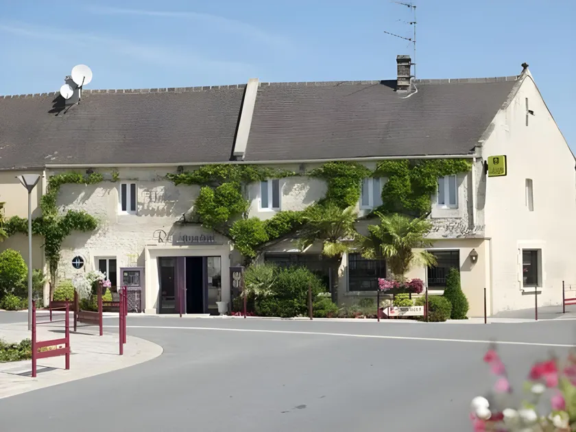 La Glycine Hôtel, Restaurant & Bien-Être - Image 1