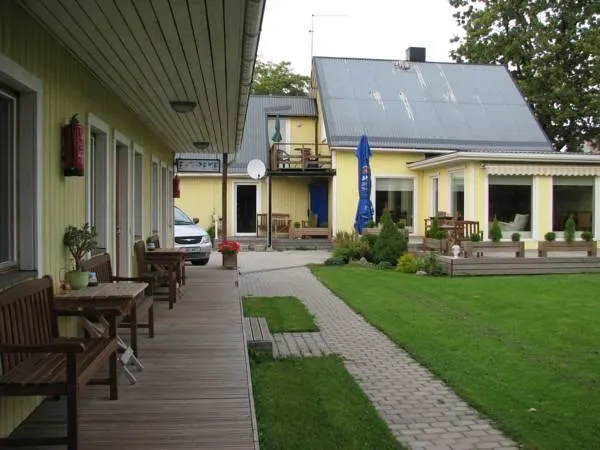 Kaare Guesthouse - Image 1