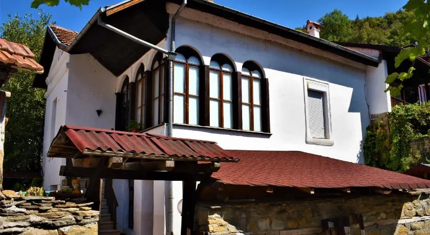 Hotel Bilyana - Image 1
