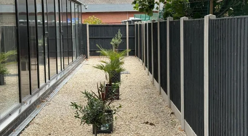 Quality City Green Luxury Apts Close to NEC & Airport - Image 1