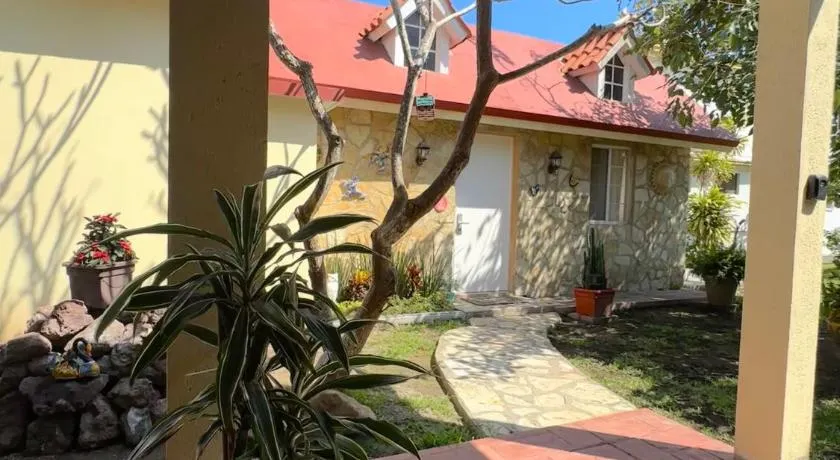 Finca Nona's, Naturaleza y playa - Image 1