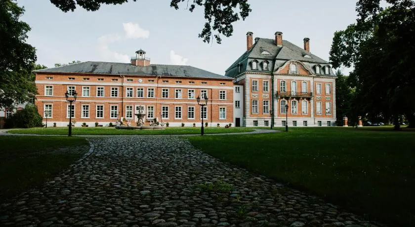 Schloss Karow - Image 1