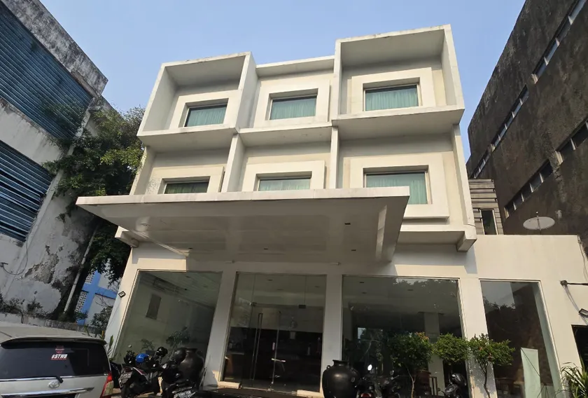 N2 Hotel Gunung Sahari - Image 1