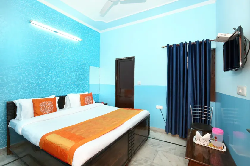 Hotel O Crystal 52 - Image 1