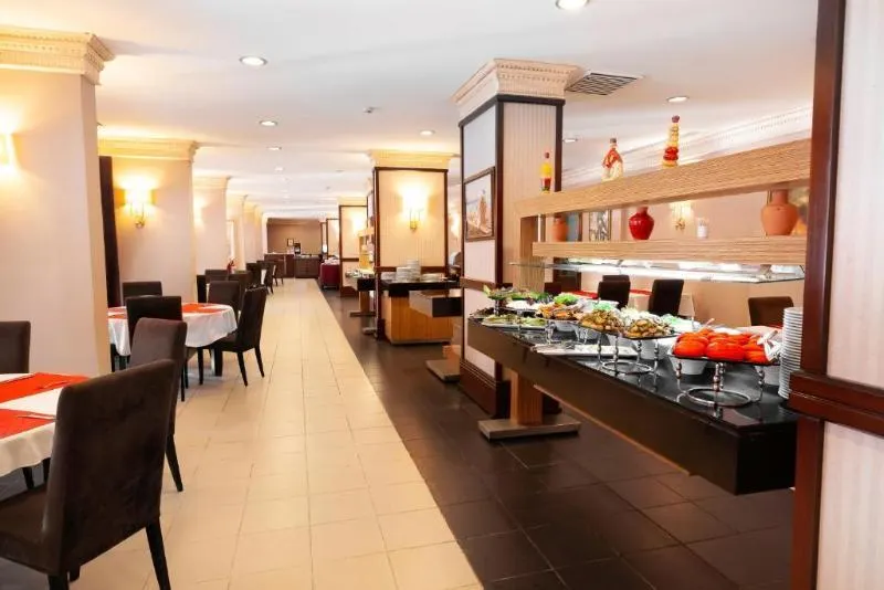 X Life Hotel Sarigerme +15 - Image 1