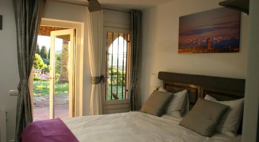 B&B Premium - Image 1