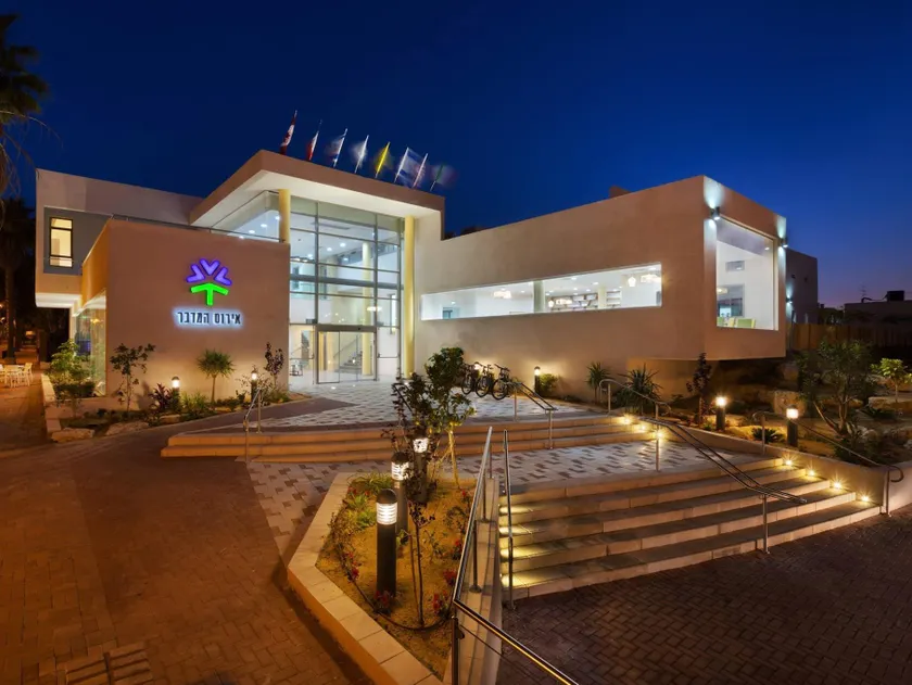 Desert Iris Hotel - Image 1