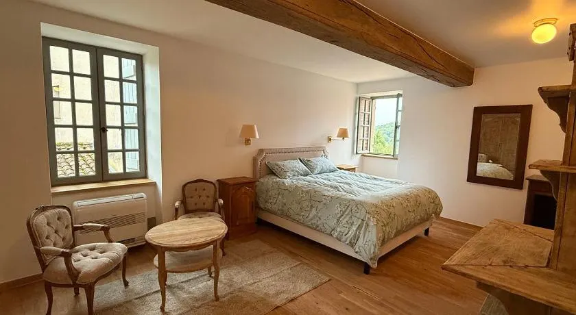 Auberge du Vieux Brancion - Image 1