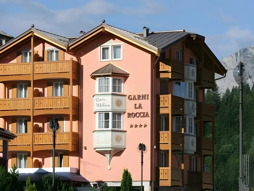 Hotel Garni La Roccia - Image 1
