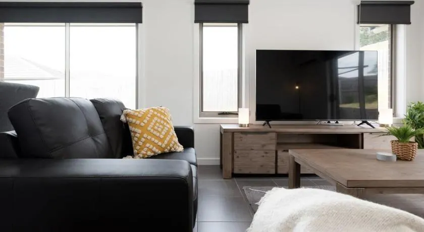 The Cosy Spot - with Parking - Image 1