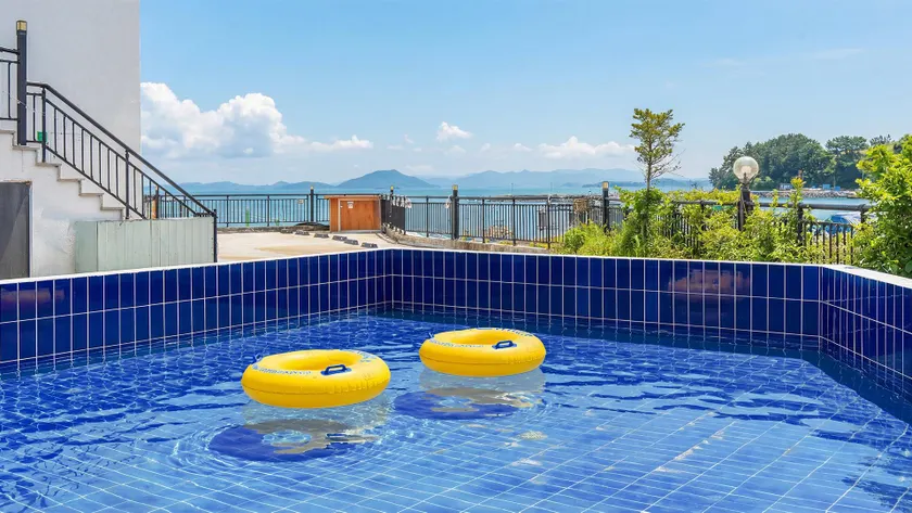 Yeosu The Haru Ocean View Pension - Image 1